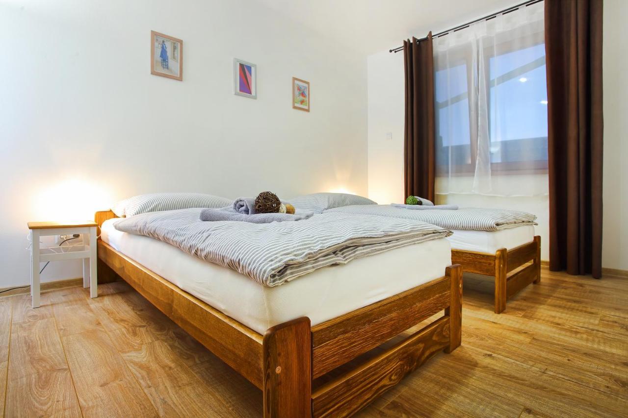 Apartamento Kamilli Bešeňová Exterior foto
